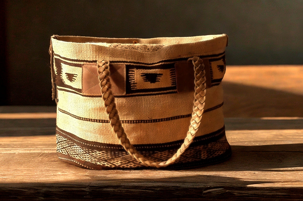 Berber Tribal Tote Bag – Handmade Moroccan Market Bag – Braided Leather Handles – Ethnic Boho Style